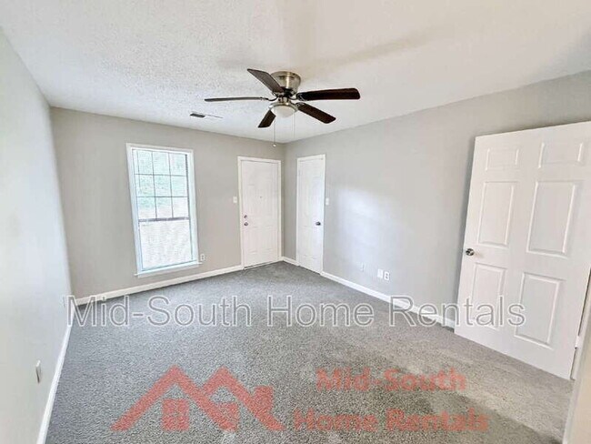 Building Photo - 6001 Cedarcrest Ct