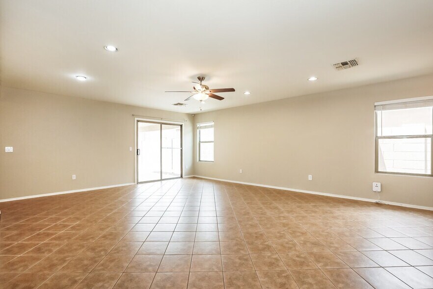 Building Photo - 3129 W Dancer Ln