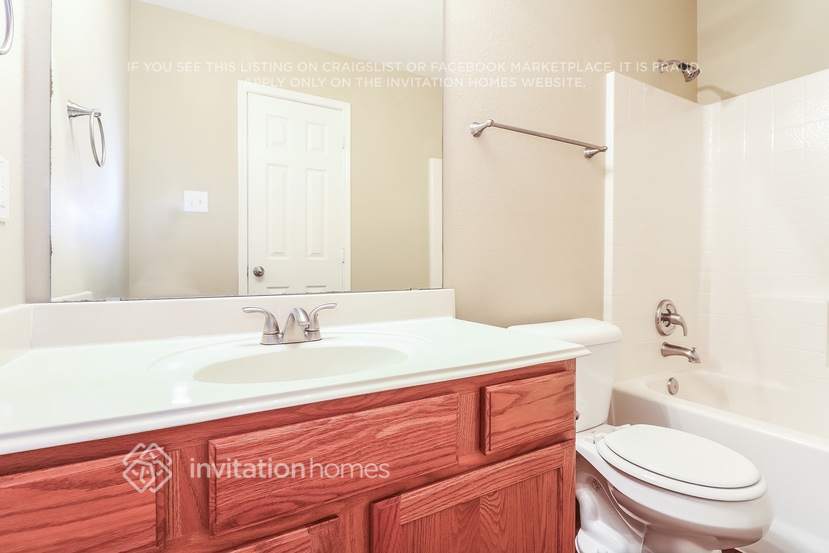 Building Photo - 3878 Pinebluff Ln