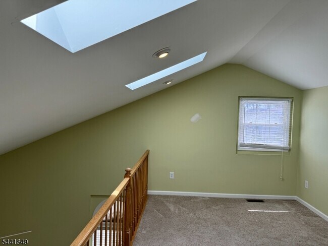 Building Photo - 705 Bryant Dr