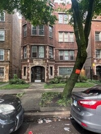 Building Photo - 8116 S Ingleside Ave