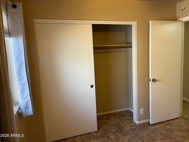 Building Photo - 15713 W Post Dr