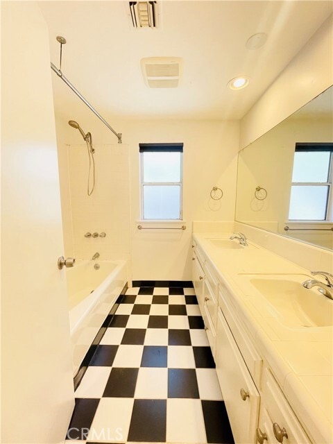 Building Photo - 6534 Petit Ave