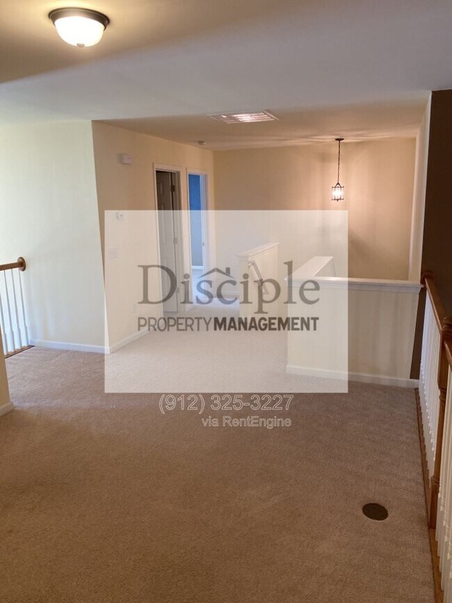Building Photo - 169 Regency Cir