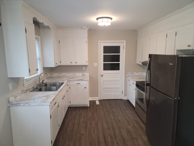 Building Photo - 1789 Hausman Dr