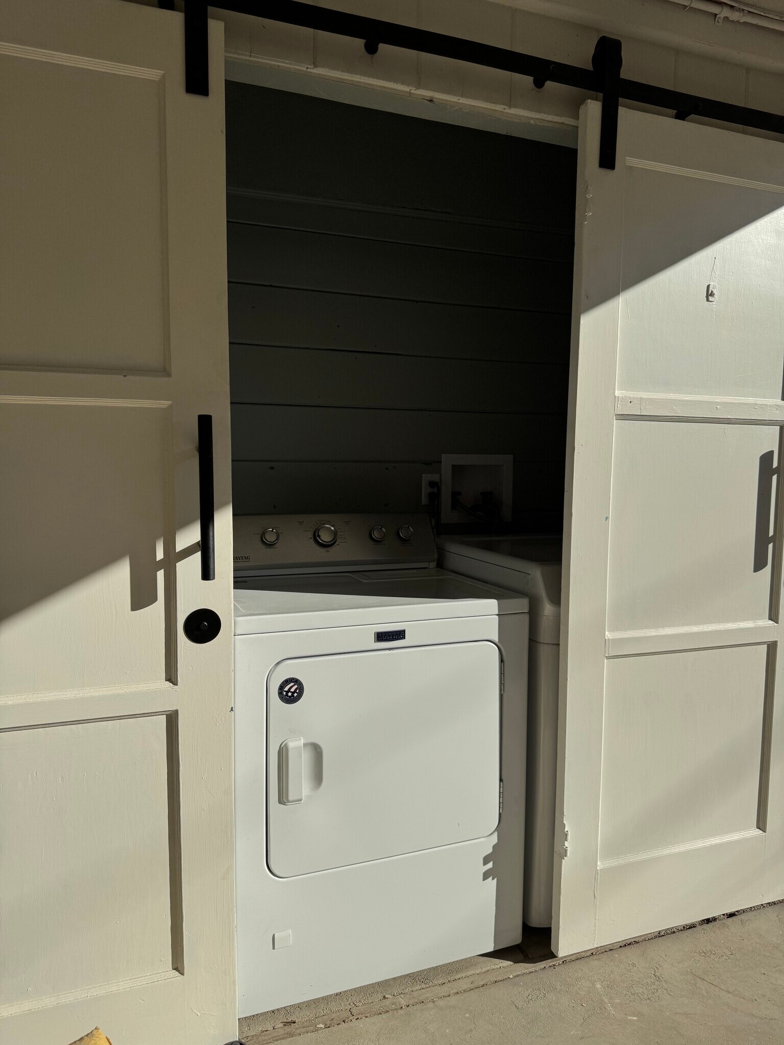 Building Photo - 6534 Peach Ave