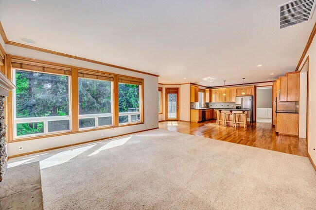 Building Photo - 4 bed 3 bath plus bonus room in Bothell