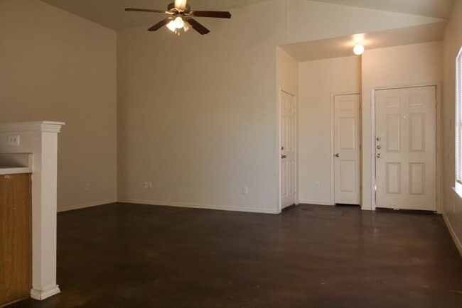 Building Photo - 7219 Golf Way