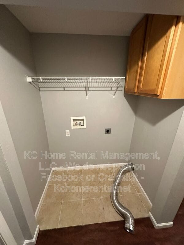 Building Photo - 5656 N Anita Ave