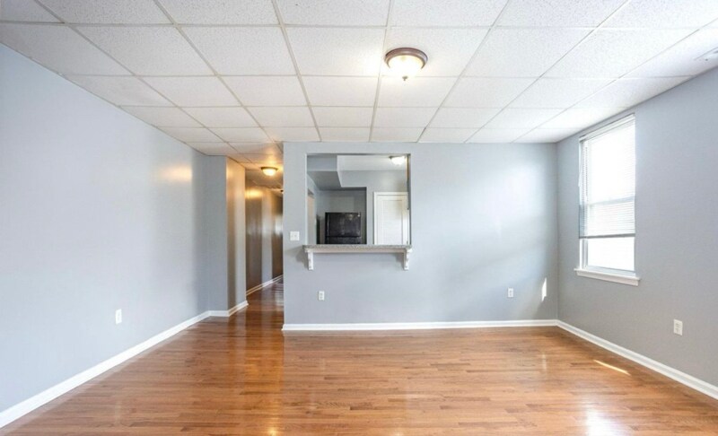 Building Photo - 4002 Oakford Ave