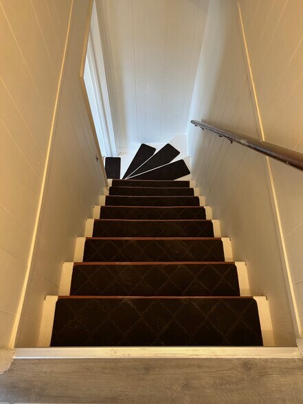 Building Photo - 238 W Queen St