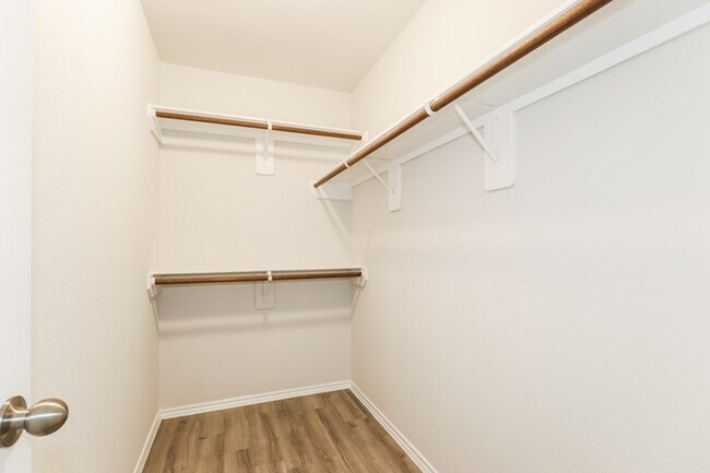 Building Photo - 2743 Madison Ct