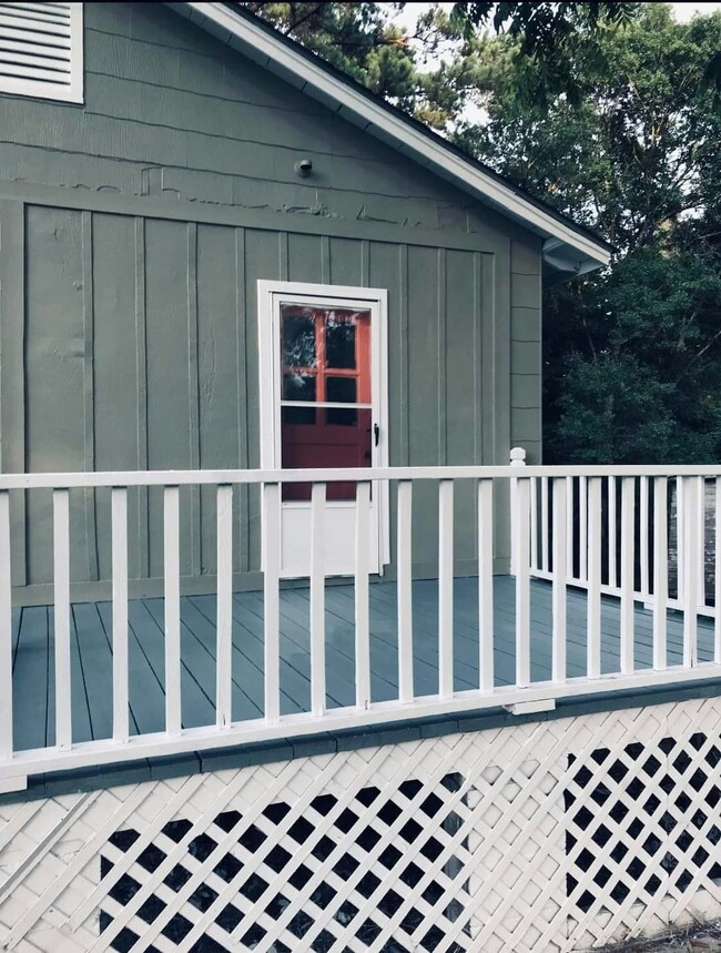 Building Photo - 601 Moselle-Seminary Rd