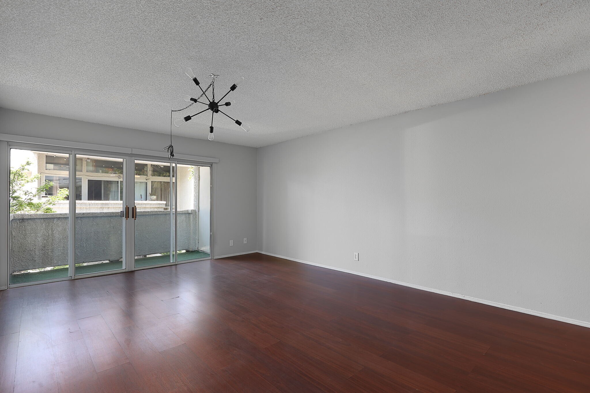 Building Photo - 20134 Leadwell St