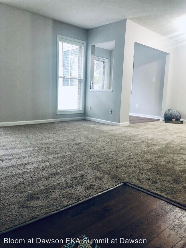 Building Photo - 1400 Chase Ln