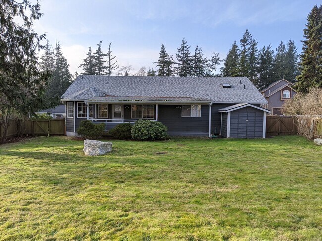 Building Photo - 4703 Cypress Dr