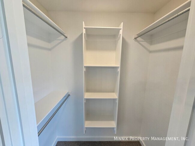 Building Photo - 2622 Tiffin Ave