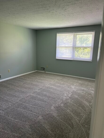 Building Photo - 124 Larkins Xing
