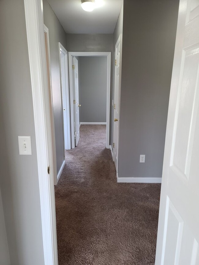 Building Photo - 3 Bedroom Townhome for Rent in Waynesboro