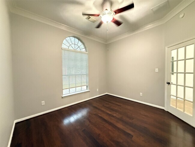 Building Photo - 26823 Lakeridge Park Ln