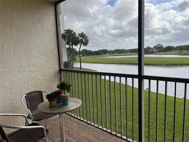 Primary Photo - 3150 W Rolling Hills Cir