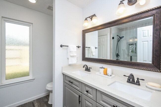 Building Photo - 19734 Redroot Dr