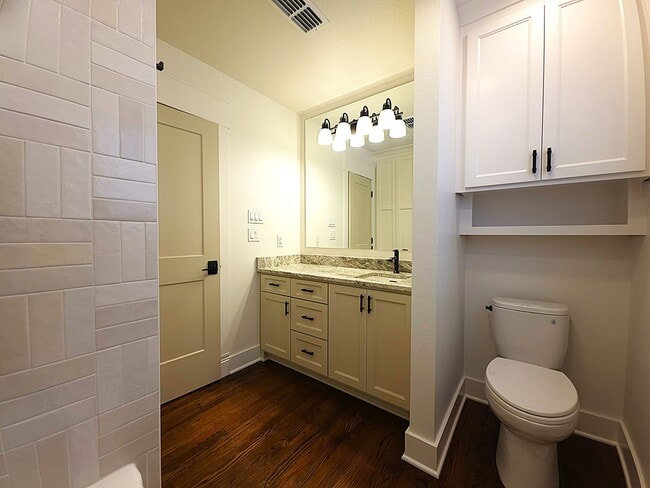 Building Photo - Lease this fully remodeled sanctuary – where modern luxury meets timeless East Texas charm!