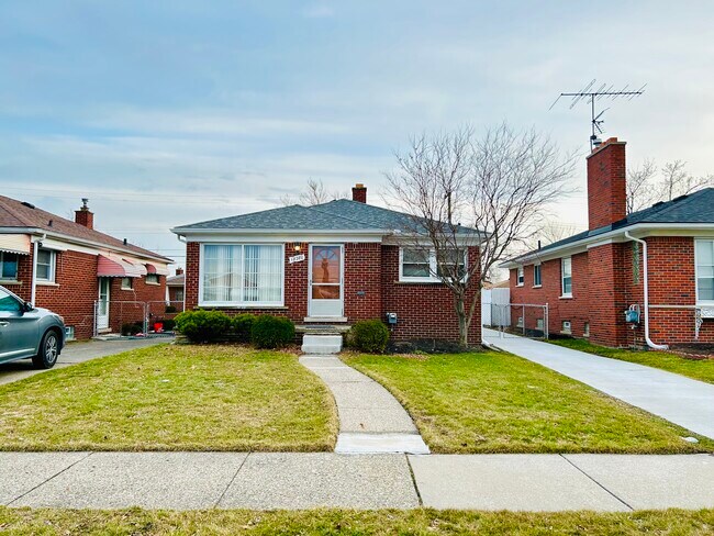 Primary Photo - 18280 Holland Ave