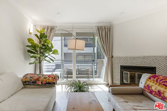 Building Photo - 20 Catamaran St