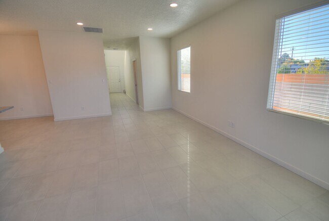 Building Photo - NEW CONSTRUCTION IN THE FAR NE HEIGHTS!!!!!