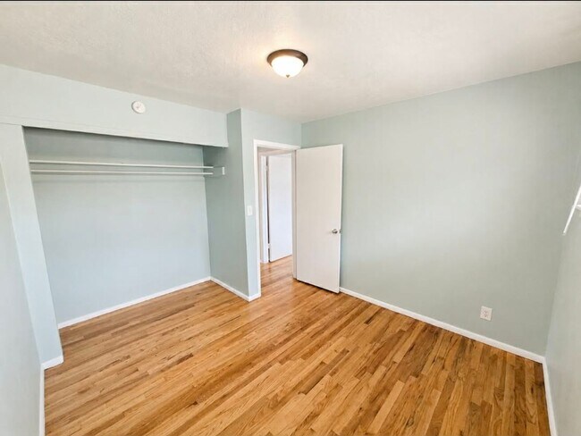 Building Photo - 2503 16th Ave