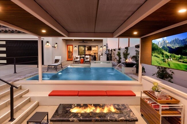 Building Photo - 51120 Avenida Navarro