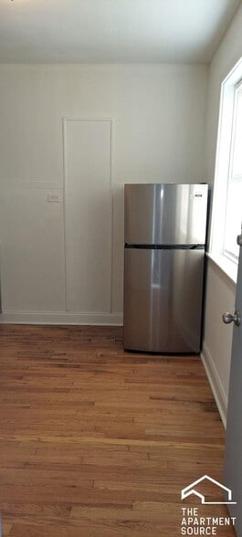 Building Photo - 1107 N Avers Ave