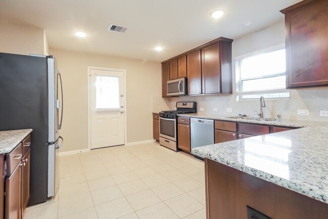 Building Photo - 5107 Gulf Stream Ln