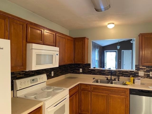 Building Photo - 2681 Fairmount Ln