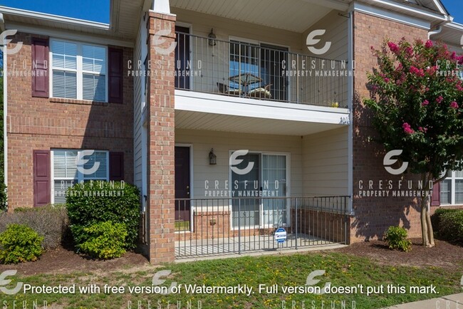 Building Photo - Freshly Painted 2 Bed 2 Bath Condo