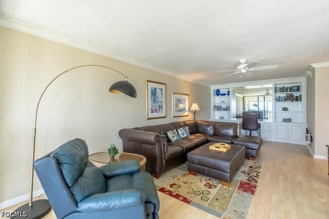 Building Photo - 10475 Gulf Shore Dr