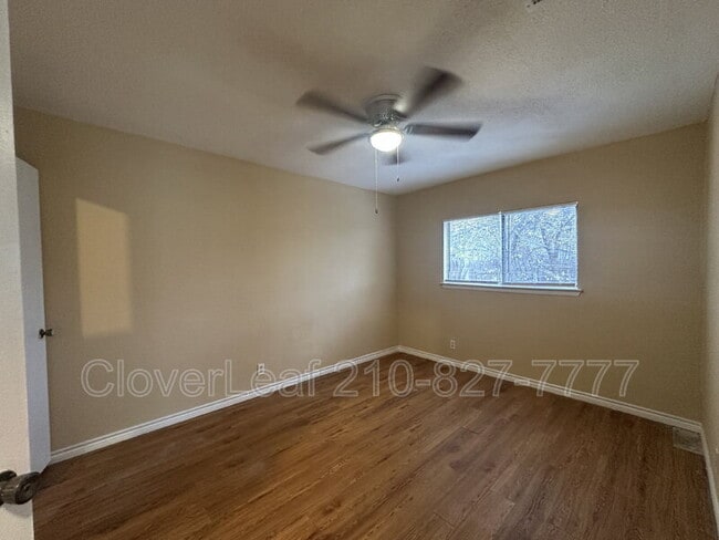 Building Photo - 4012 Sunrise Creek Dr