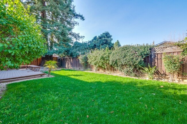 Building Photo - Wow! What a Great Home! Available Soon!