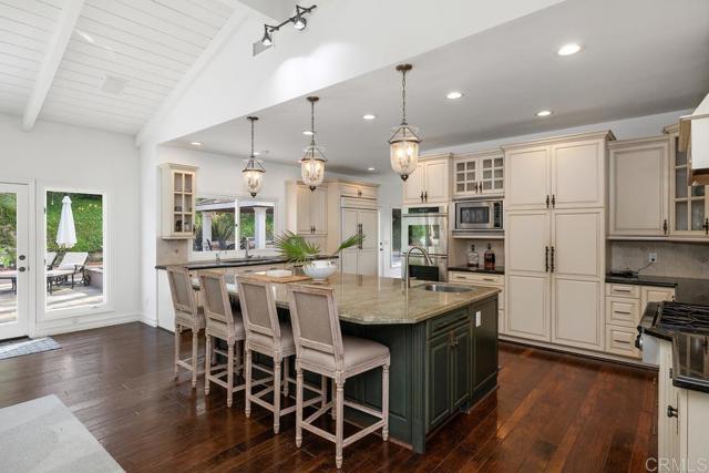 Building Photo - 4715 La Noria