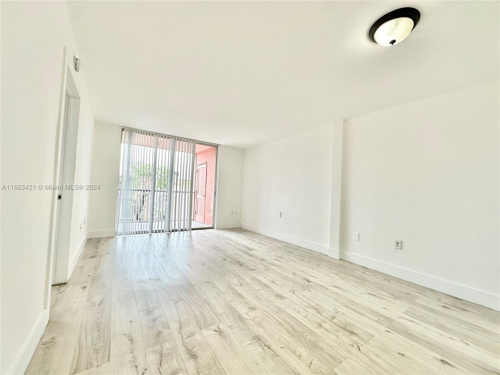 Building Photo - 19751 SW 114th Ave