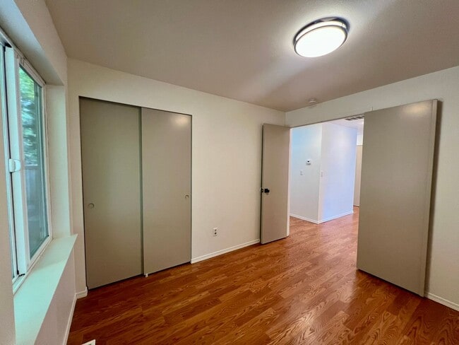 Building Photo - PENDING APPLICATION; Remodeled Rambler wit...