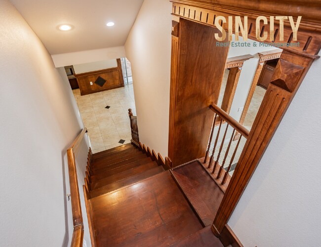 Building Photo - 4490 Zev Ct
