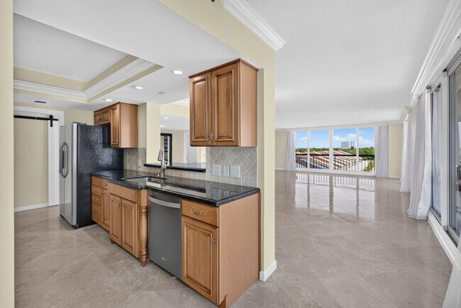 Building Photo - 4000 N Ocean Dr