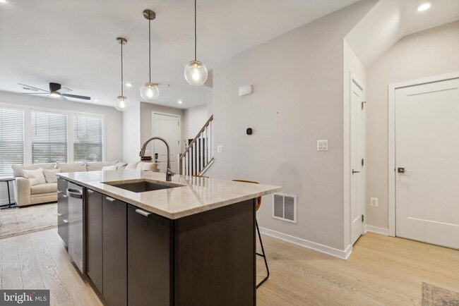 Building Photo - 22318 Roanoke Rise Terrace