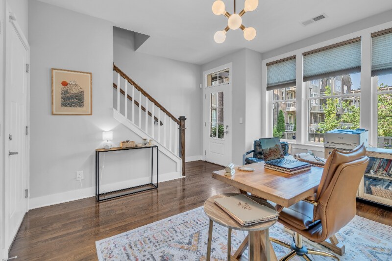 Building Photo - 211 Porter Village Cir