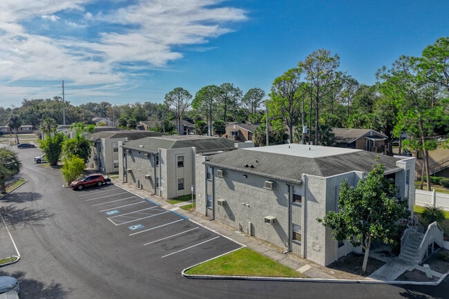 Building Photo - Henley Park Apartments