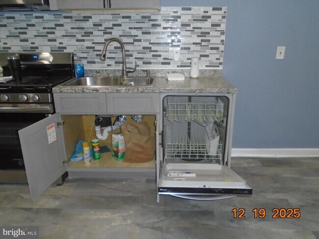 Building Photo - 2903 Jefferson St