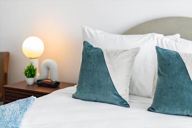 Building Photo - 1700 Alton Rd