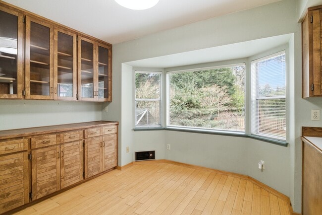 Building Photo - 8131 Veterans Dr SW